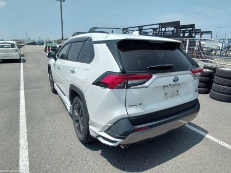 2023 Toyota Rav4 2.5 PHEV AWD-i Sol €41,999 thumbnail