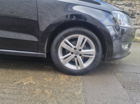 2014 Volvo V40 1.6 T4 180PS R-DESIGN POWERSHIFT DCT €7,499 thumbnail