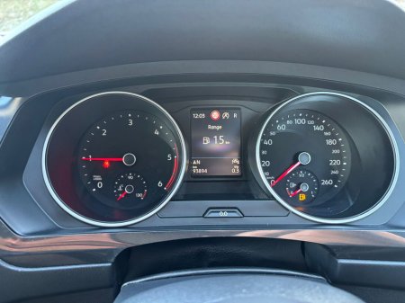 2023 Volkswagen Tiguan 2.0 TDI 150HP Life DSG €34,950 thumbnail