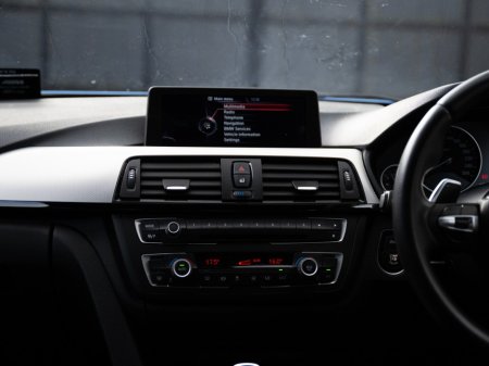 2013 BMW 3 Series - thumbnail 18