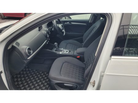 2013 Audi A3 - thumbnail 15