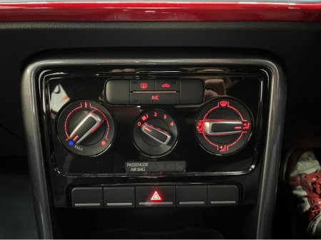 2016 Volkswagen Beetle €11950! 2016 VOLKSWAGEN BEETLE DESIGN 1.2 AUTOMATIC €11,950 thumbnail