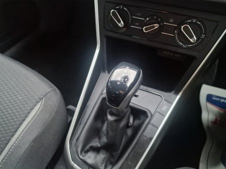 2023 Volkswagen Polo Life 1.0 TSI 95HP D7F 5DR Auto €20,950 thumbnail