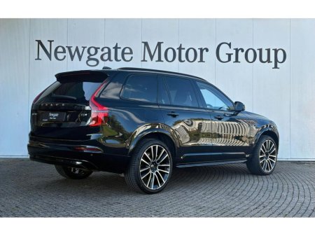 2025 Volvo XC90 T8 ULTRA DARK AWD thumbnail