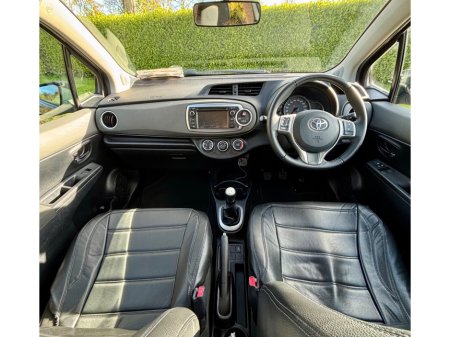 2012 Toyota Yaris - thumbnail 5