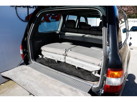 2005 Toyota Landcruiser - thumbnail 12