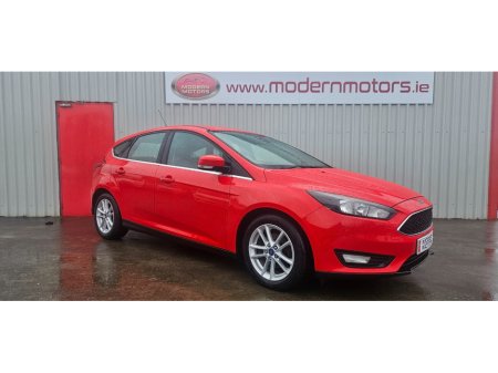 2015 Ford Focus - thumbnail 17