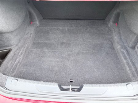 2018 Jaguar XE - thumbnail 19