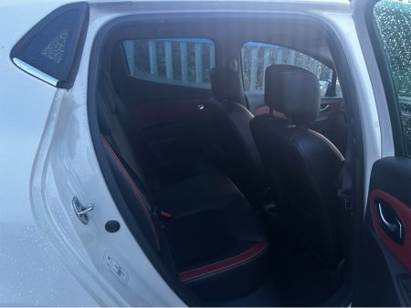 2017 Renault Clio 1.2 TCE Automatic €12,995 thumbnail