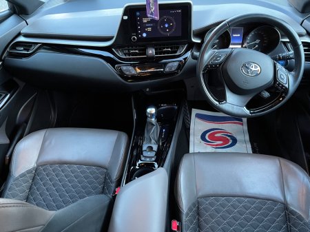 2023 Toyota C-HR 1.8 HYBRID SOL €26,950 thumbnail