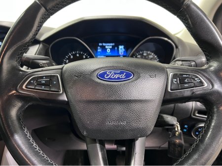 2015 Ford Focus 1.0 ECOBOOST ZETEC 125PS 5DR T €7,400 thumbnail