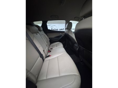 2015 Hyundai Santa Fe 4WD EXECUTIVE 4DR €11,800 thumbnail