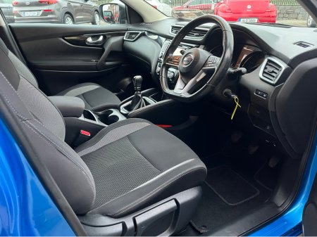 2018 Nissan Qashqai 1.5 DCI SV 18 4DR €13,250 thumbnail