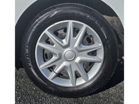 2020 Ford Fiesta - thumbnail 6