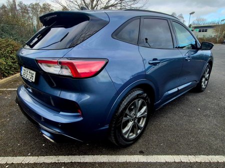 2023 Ford Kuga - thumbnail 3