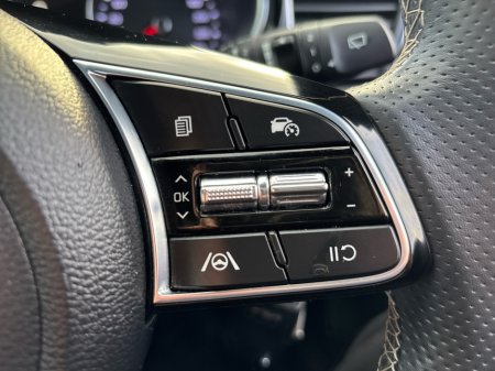 2024 Kia Ceed 1.6 D MHEV GTL MY23 5 €26,950 thumbnail