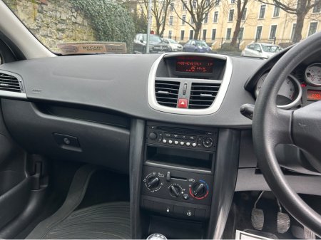 2007 Peugeot 207 - thumbnail 14