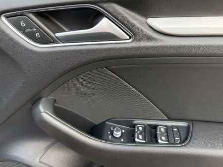 2018 Audi A3 - thumbnail 13