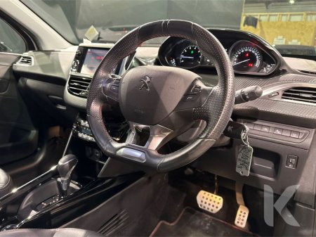 2019 Peugeot 2008 GT LINE - HALF LEATHER - FACTORY ALLOYS - CRUISE CONTROL - REAR CAMERA €15,950 thumbnail
