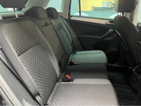 2019 Volkswagen Tiguan €24950! 2019 VOLKSWAGEN TIGUAN 2.0 TDI AUTOMATIC 4MOTION COMFORT 2.0 AUTOMATIC / CRUISE CONTROL / REVERSE CAMERA €24,950 thumbnail