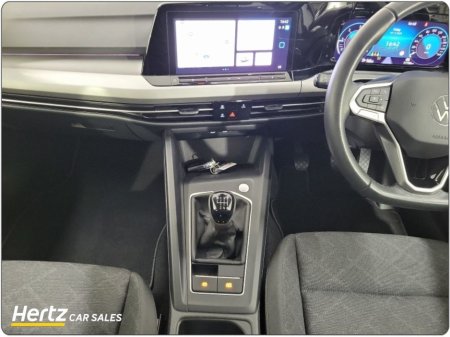 2023 Volkswagen Golf LIFE 2.0 TDI 115HP Diesel Manual €26,995 thumbnail