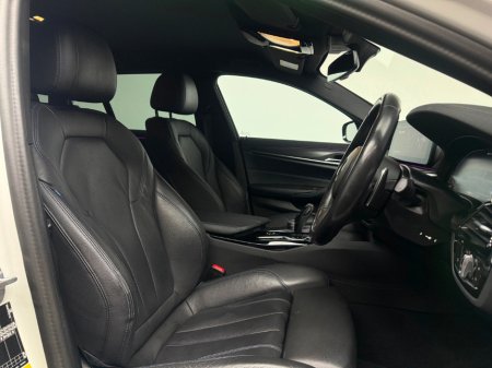 2023 BMW 5 Series - thumbnail 10