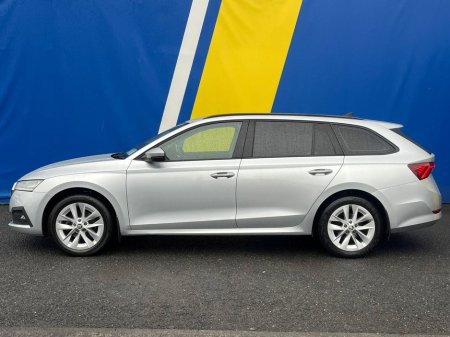 2022 Skoda Octavia AMBITION 2.0 TDI ESTATE // APPLE CARPLAY // DUAL ZONE CLIMATE CONTROL // CRUISE CONTROL €21,900