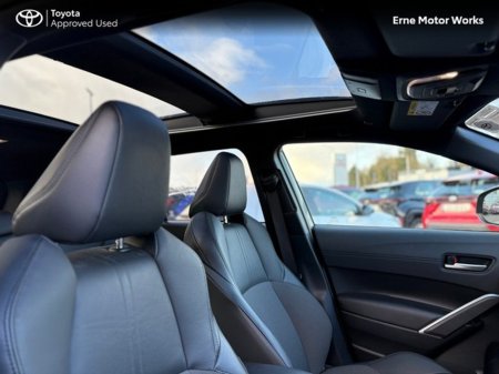 2024 Toyota Corolla Cross COROLLA CROSS SOL 1.8 €37,950 thumbnail