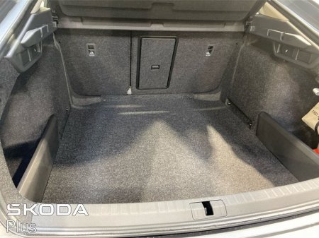 2025 Skoda Octavia - thumbnail 9