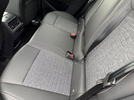 2025 Peugeot 3008 - thumbnail 8