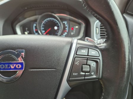 2015 Volvo V60 1.6 PETROL AUTO / LUX SPEC / LOW MILEAGE / TAX €400 (152 REG ) €12,950 thumbnail