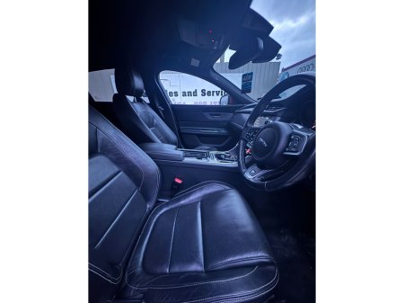 2017 Jaguar XF - thumbnail 22