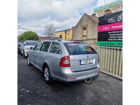 2011 Skoda Octavia - thumbnail 3