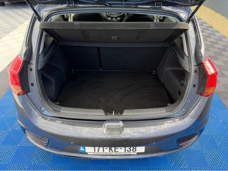 2017 Kia Ceed - thumbnail 28