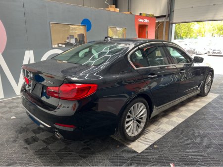 2018 BMW 5 Series - photo 2