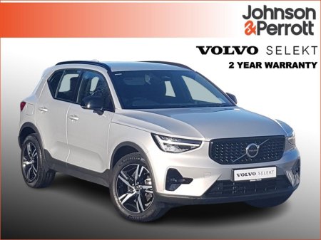 2025 Volvo XC40 2.0 B3 163bhp MHEV Plus Dark (Heated Windscreen / Heated Seats / Cruise Control)