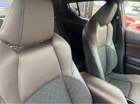 2018 Toyota C-HR 1.8 HYBRID AUTO LOW KM HIGH SPEC €18,750 thumbnail