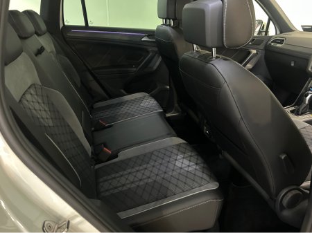 2023 Volkswagen Tiguan - thumbnail 18