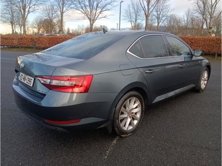 2015 Skoda Superb 1.6 TDI SE BUSINESS 120 120PS 5DR €8,950 thumbnail