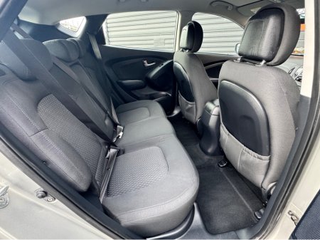 2011 Hyundai ix35 - thumbnail 12