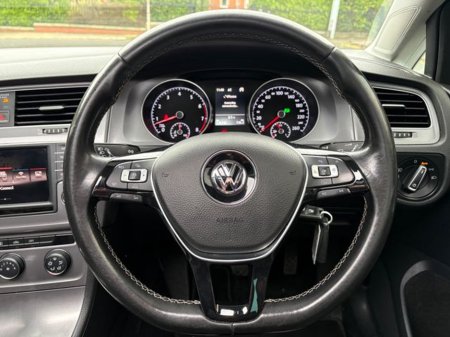 2016 Volkswagen Golf 1.2 TSI - IRISH CAR - SUNROOF €14,900 thumbnail
