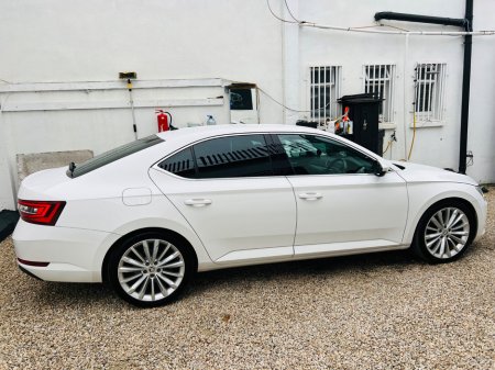 2017 Skoda Superb 2.0 TDI 150bhp Ambition DSG €9,450 thumbnail