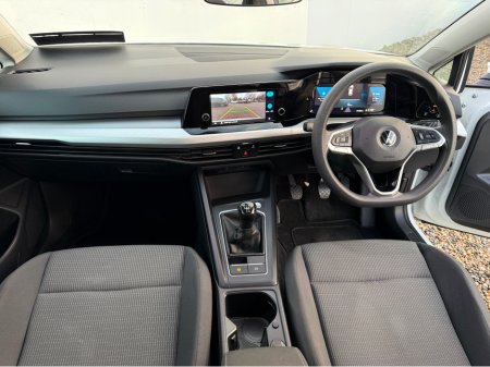 2022 Volkswagen Golf 1.0 TSI 90HP 5DR €22,950 thumbnail