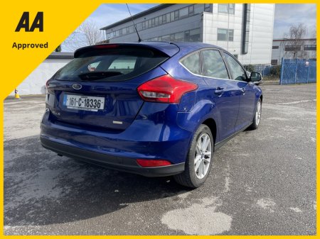 2016 Ford Focus - thumbnail 15