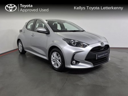 2025 Toyota Yaris Yaris Hybrid 115 Luna #68 €25,990