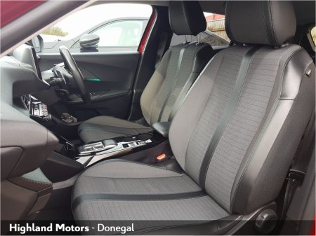 2022 Peugeot 2008 - thumbnail 5