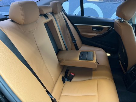 2019 BMW 3 Series 2019 BMW 320D LUXURY 2.0 AUTOMATIC / CRUISE CONTROL / REVERSE CAMERA / ELECTRIC MEMORY & HEATED SEATS AND MORE thumbnail