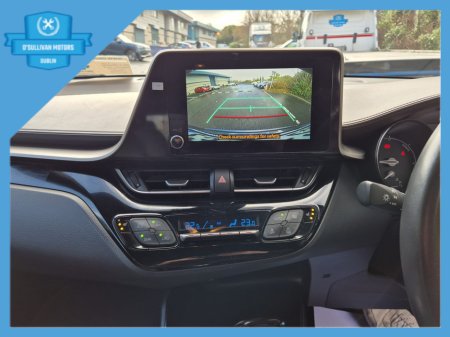 2023 Toyota C-HR HYBRID SOL 4DR AUTO €22,499 thumbnail