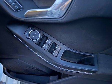 2021 Ford Fiesta - thumbnail 13