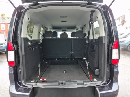 2024 Ford Tourneo Wheelchair Access Taxi Spec €43,950 thumbnail